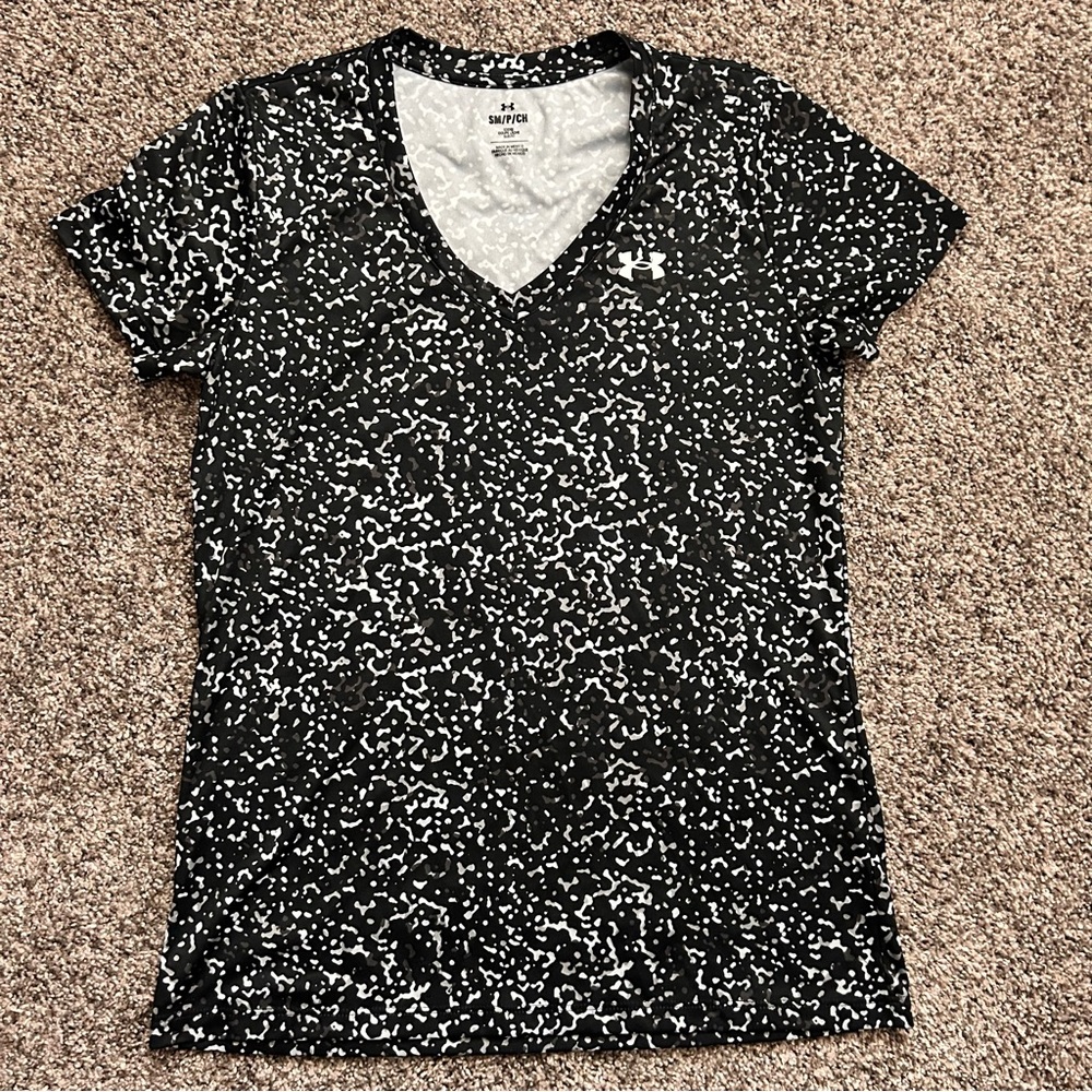 Under Armour Women's Black and White Patterned Tee